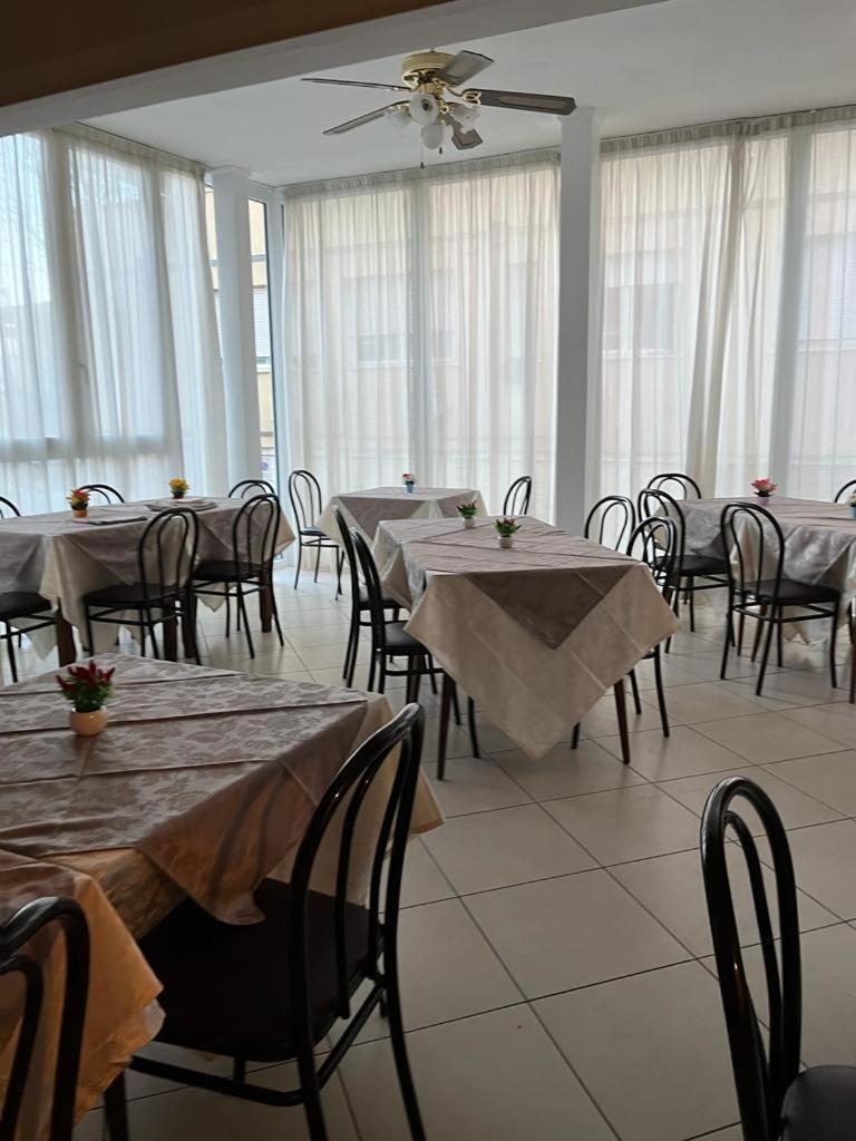 Hotel Vienna Rivazzurra Rimini Eksteriør bilde